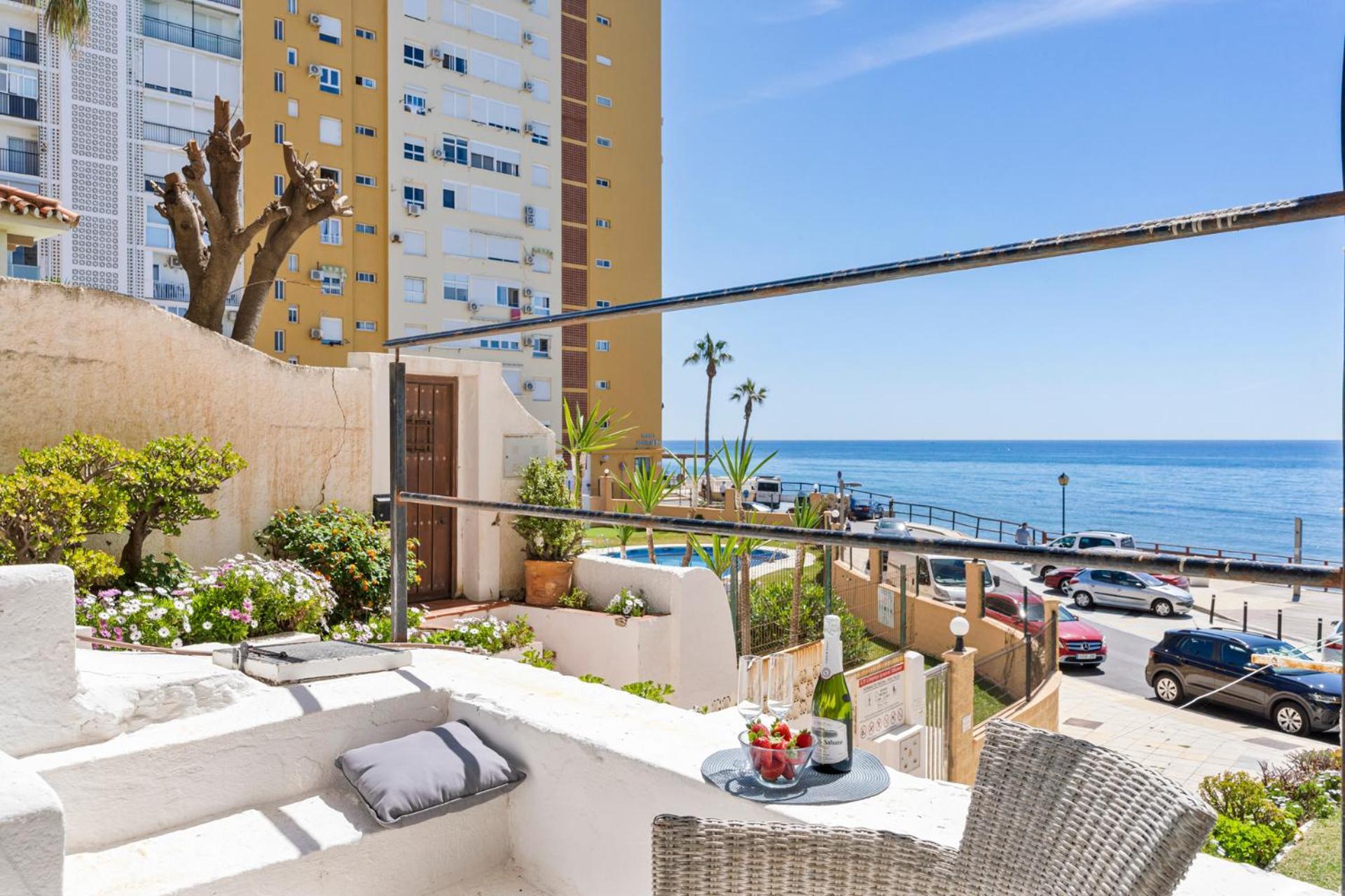Beachfront Calahonda Apartment By Costarentals - Ref 89 Sitio de Calahonda Екстериор снимка